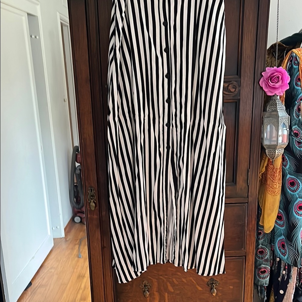 Black and White Striped Women's Skirt - Picture 3 of 3